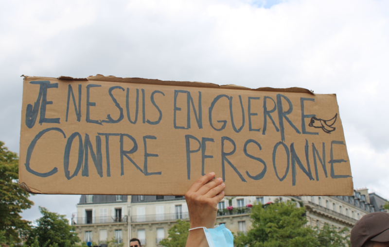 manif guerre.png